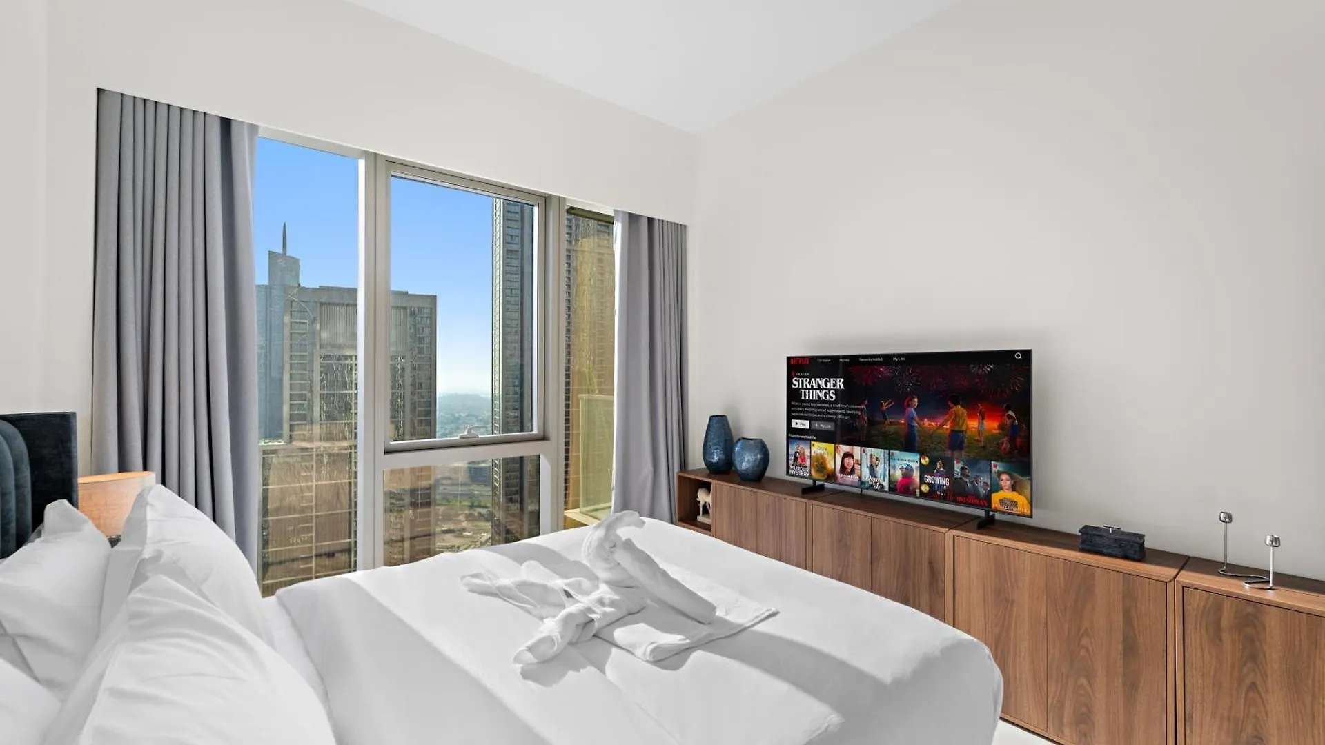 Elegant 1Br In Grande Downtown With Pool Apartment Dubai