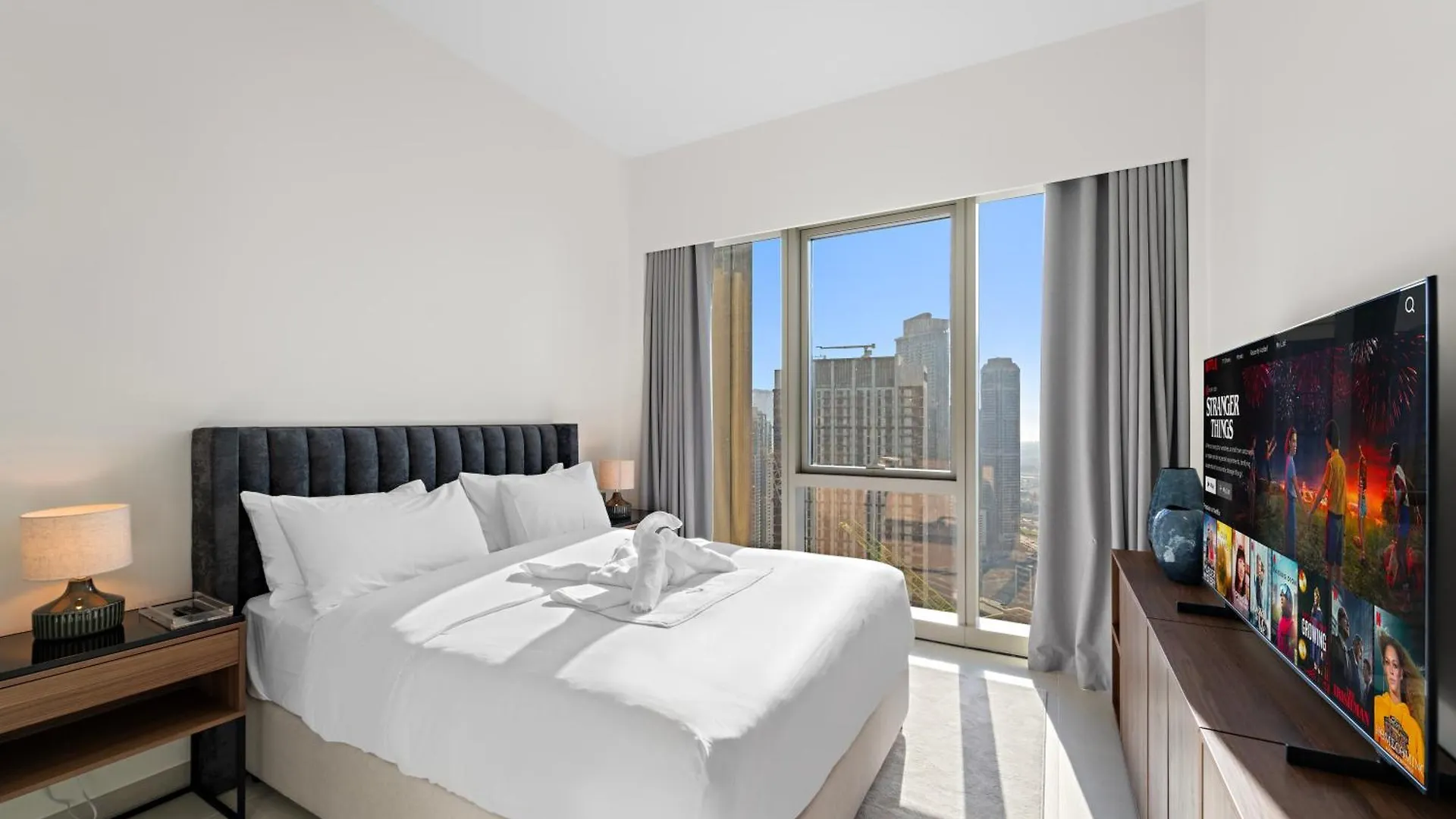Elegant 1Br In Grande Downtown With Pool Apartment Dubai United Arab Emirates