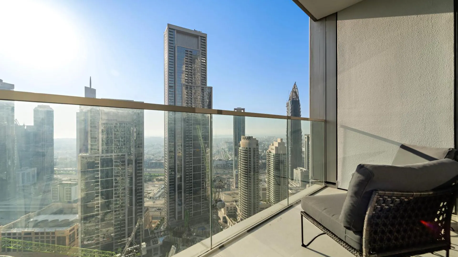 Elegant 1Br In Grande Downtown With Pool Apartment Dubai