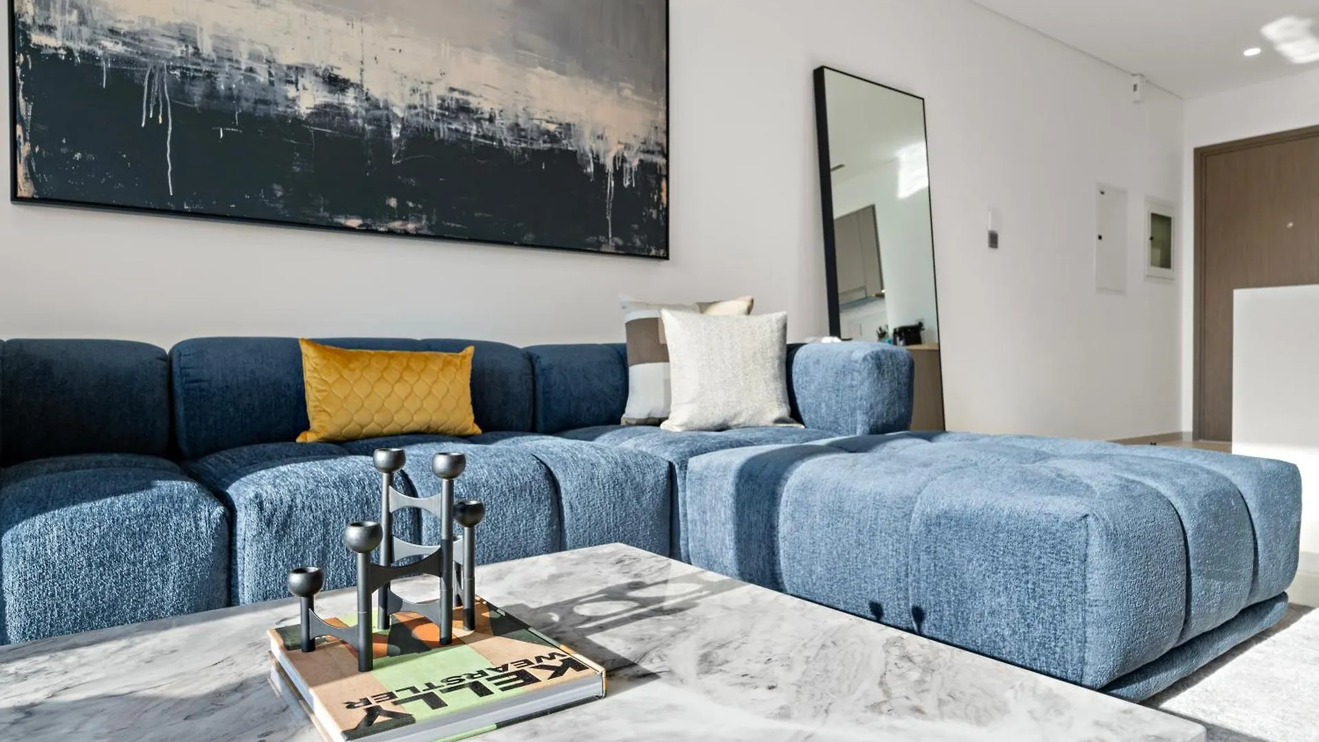 Elegant 1Br In Grande Downtown With Pool Apartment Dubai