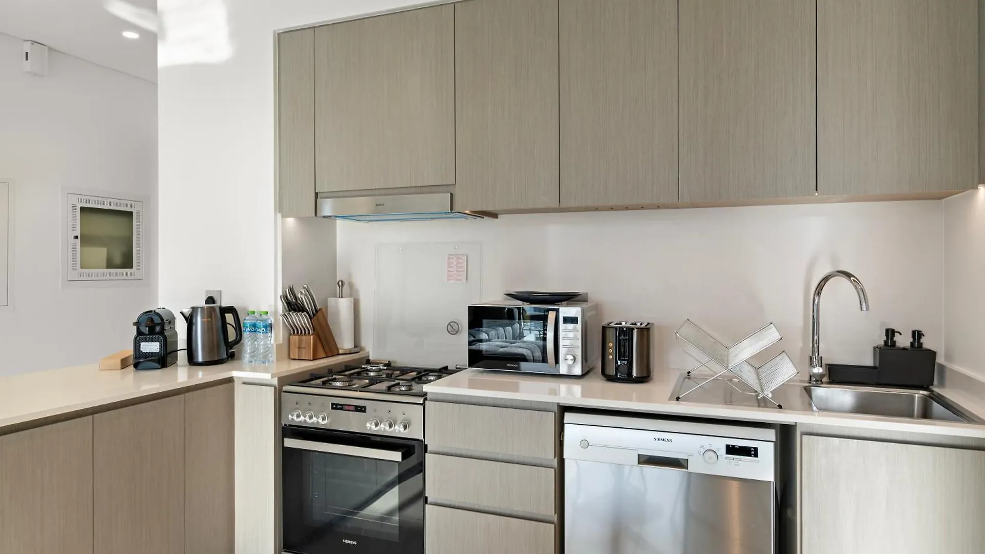 Elegant 1Br In Grande Downtown With Pool Apartment Dubai